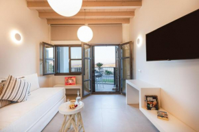 V77 Seafront Suites